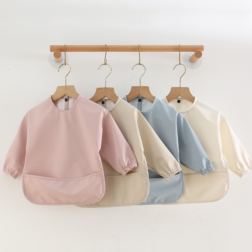 Jednokolorowe śliniaki do karm – Bib Long Sleeve recenzja i cena